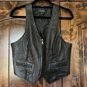 Vintage Black Leather Motorcycle Vest with Braided Detail and Pockets Size 10